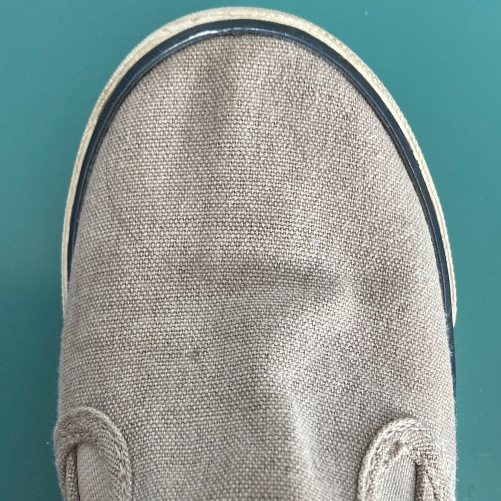 Old Navy Kids Light Gray Slip-On Sneakers Kids Size 10 - Picture 14 of 14